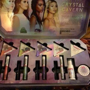 Wet n wild Crystal Cavern collection 11 items
